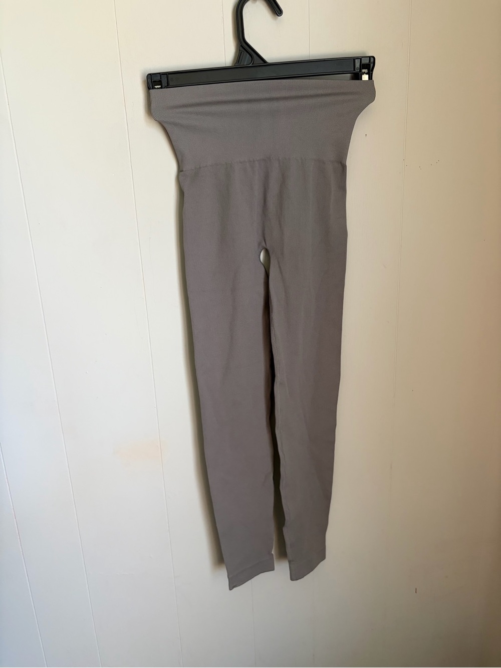 Naked wardrobe Neutral Gray High-Waist Leggings